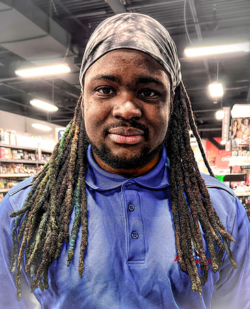 Liquer Store Man-2533